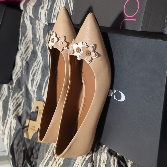 Coach Womens Cream Pink Flat w/ Floral Applique Pointed Toe FG1862 Sz 11 - Picture 6 of 8